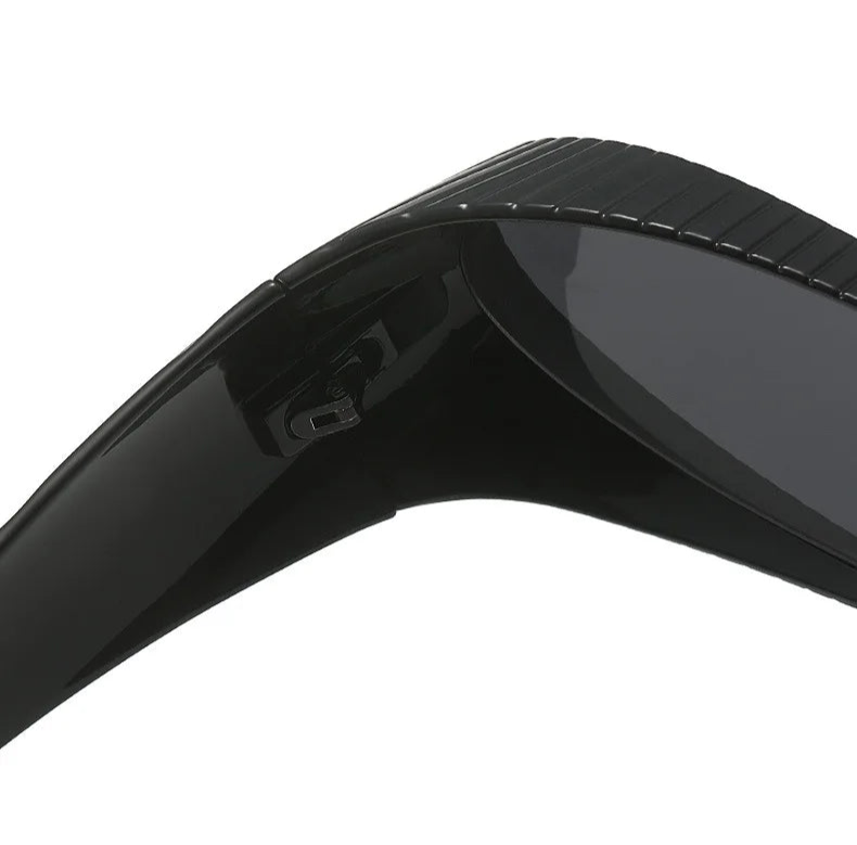 Futuristic Oversized One-Piece Cat Eye Sunglasses