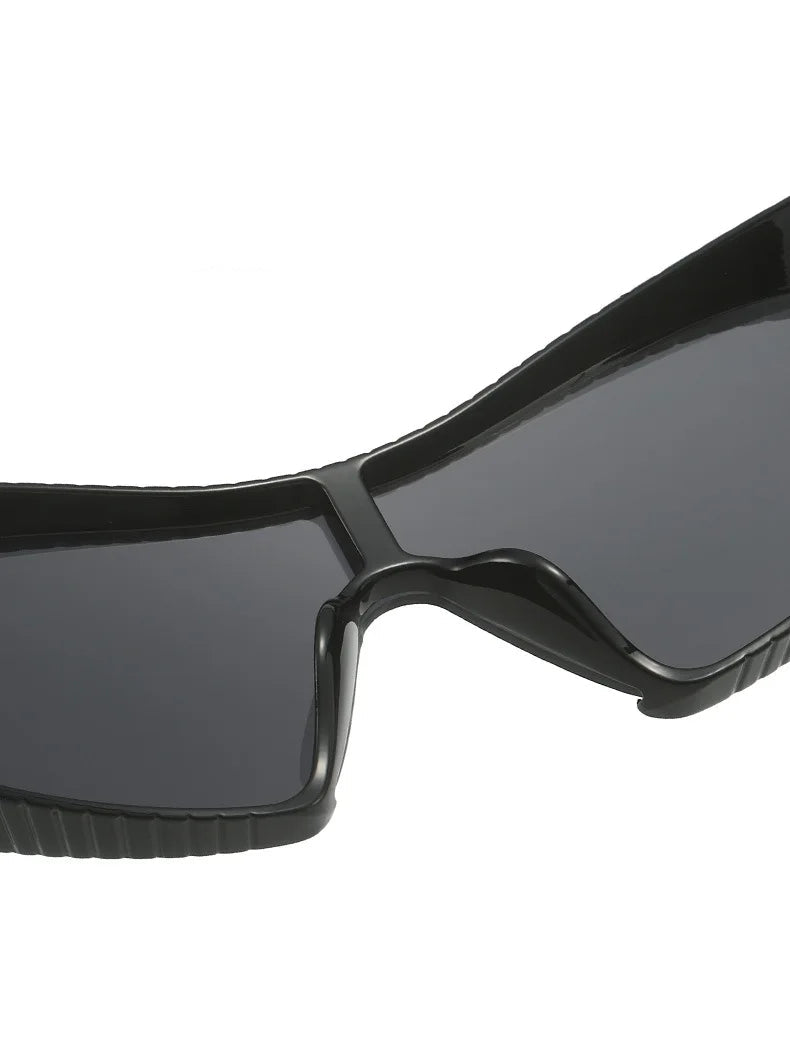 Futuristic Oversized One-Piece Cat Eye Sunglasses