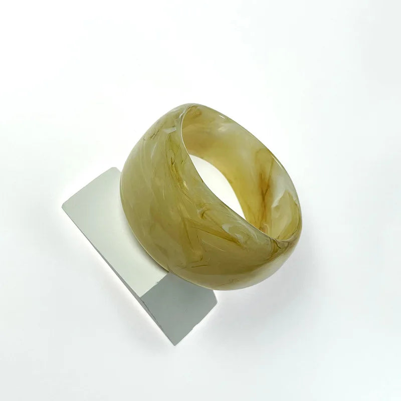 Vintage Resin Bangle Bracelet