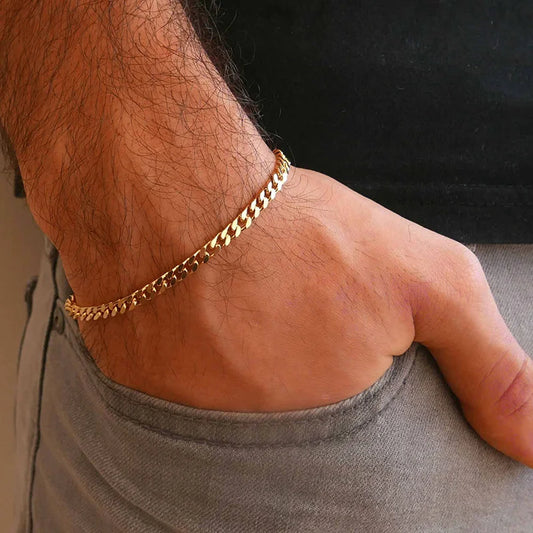 Curb Link Chain Stainless Steel Bracelet in Gold - 7mm