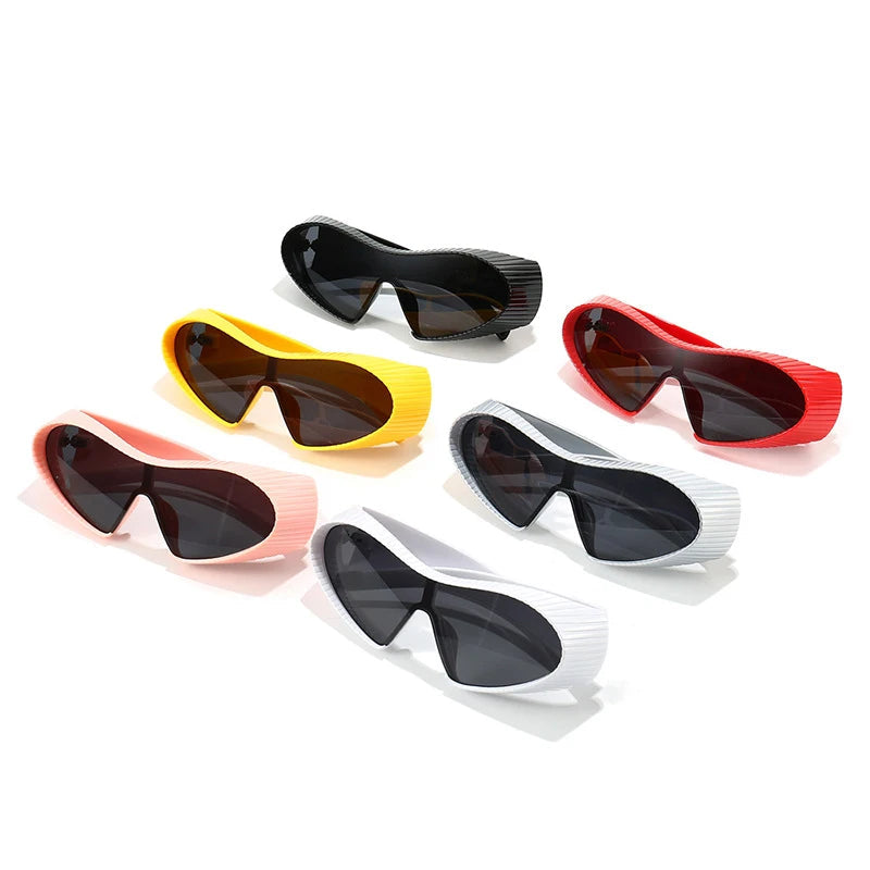 Futuristic Oversized One-Piece Cat Eye Sunglasses