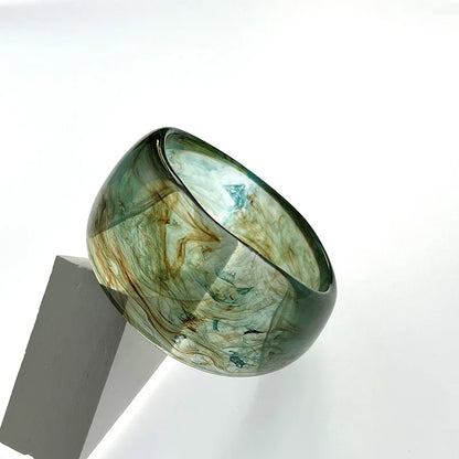 Vintage Resin Bangle Bracelet