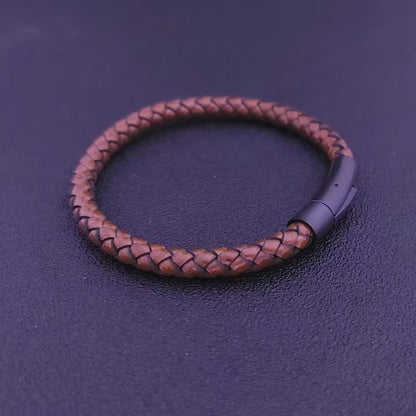 Classic Single Strand Leather Bracelet