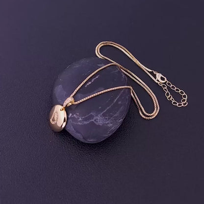 Gold Disc Initial Letter Pendant Necklace